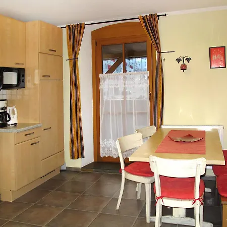 Dorfhaus Tischler 190w