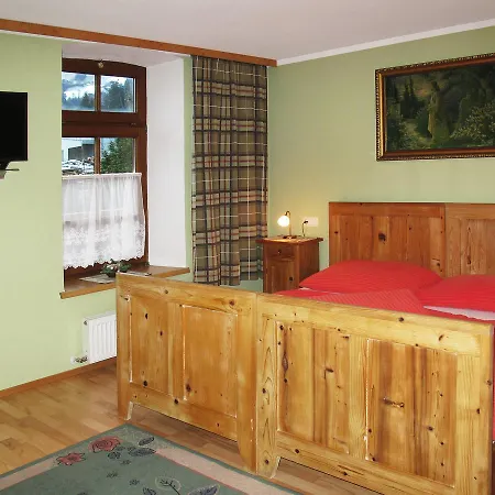 Dorfhaus Tischler 190w