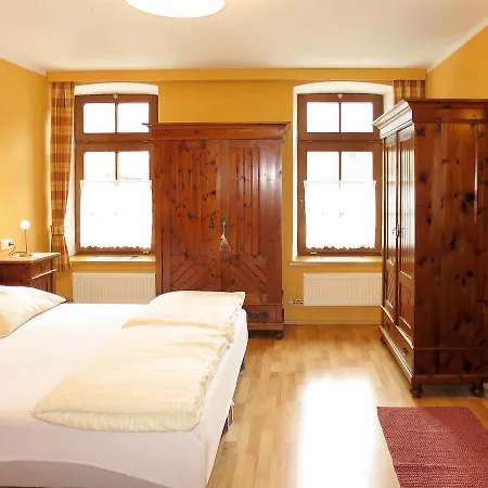 Dorfhaus Tischler 190w Ried im Zillertal